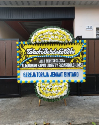 Papan Bunga Duka di Lembata